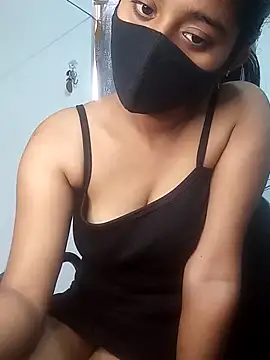 Snapshot of shrutee12 chatting on December 17, 7:02 am shrutee12 online show from December 17, 7:02 am