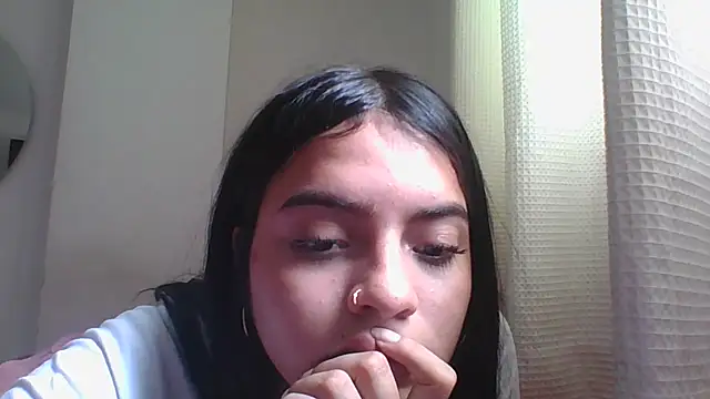 Snapshot of Lucy_2025 chatting on September 29, 6:57 pm Lucy 2025 online show from September 29, 6:57 pm