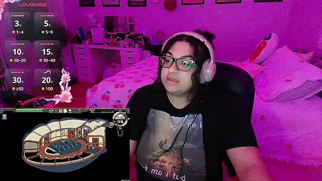 Snapshot of chericheesecake chatting on October 4, 3:08 am chericheesecake online show from October 4, 3:08 am