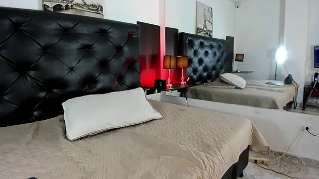 Kymy marquez online show from March 16, 8:00 pm