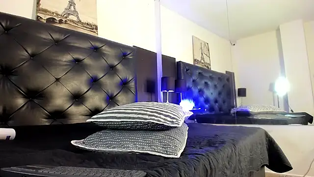 Kymy marquez online show from April 12, 9:07 pm