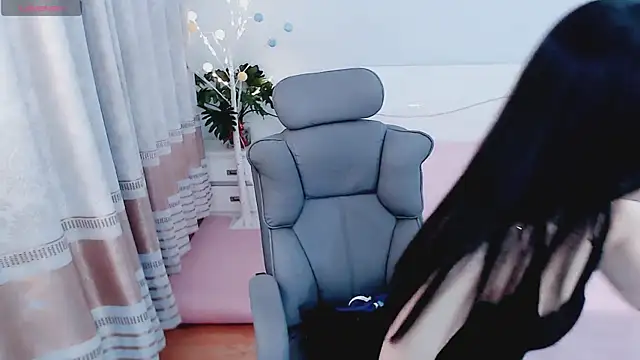 yaoyao-baby520 online show from December 21, 12:13 am