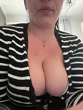 Snapshot of sabrinavogliosa chatting on March 8, 1:14 pm sabrinavogliosa online show from March 8, 1:14 pm