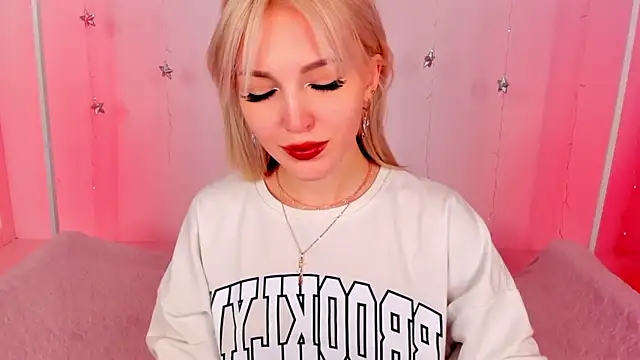 LisaFoxyMe online show from January 14, 1:31 am