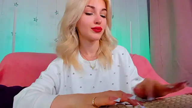 LisaFoxyMe online show from May 21, 1:25 am
