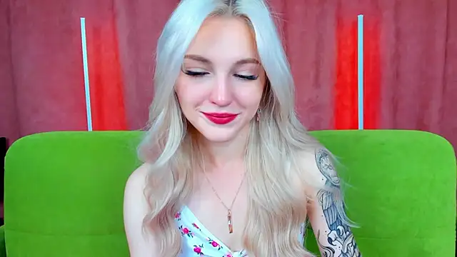 LisaFoxyMe online show from September 21, 8:30 am