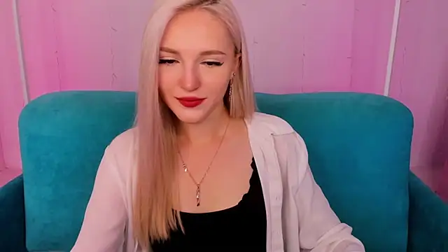 LisaFoxyMe online show from September 20, 1:10 am