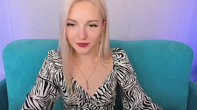 LisaFoxyMe online show from September 30, 8:31 am