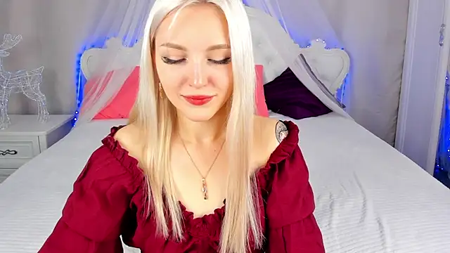 LisaFoxyMe online show from October 1, 8:30 am