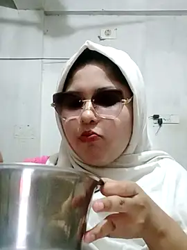 Nusrat-N online show from May 18, 4:34 pm