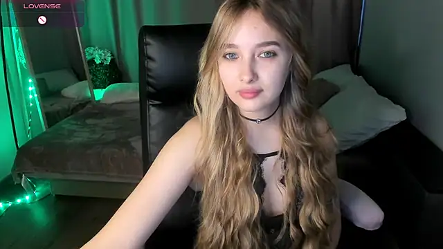 TaisiaHot online show from March 13, 9:03 am