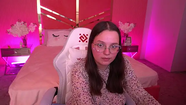 SophieDreamss online show from September 13, 7:58 pm