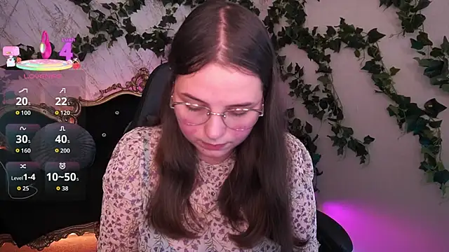 SophieDreamss online show from October 11, 1:23 pm