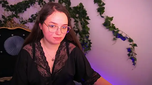 Snapshot of SophieDreamss chatting on November 11, 2:34 pm SophieDreamss online show from November 11, 2:34 pm