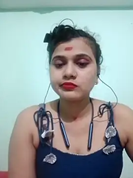 Kavya-Tiwari online show from November 8, 6:55 pm