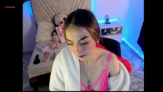Mia Victoria22 online show from May 9, 5:49 pm
