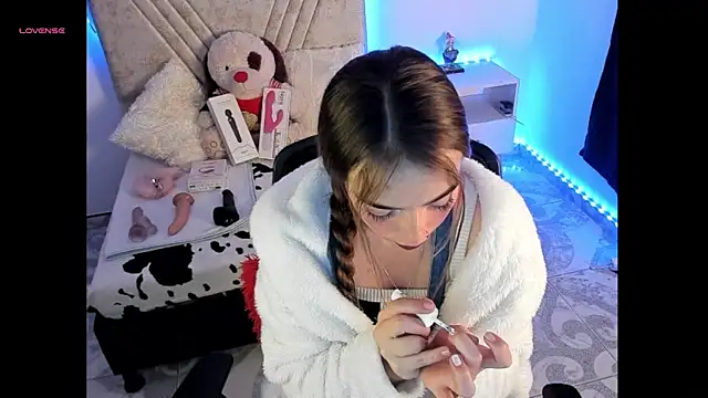 Mia Victoria22 online show from April 8, 2:13 am