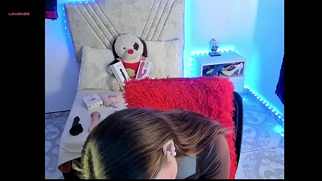 Mia Victoria22 online show from May 22, 7:34 pm