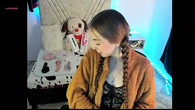 Mia Victoria22 online show from April 25, 2:36 am