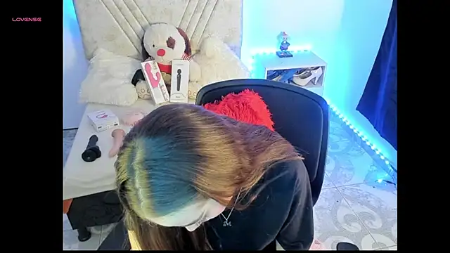 Mia Victoria22 online show from May 18, 5:51 pm