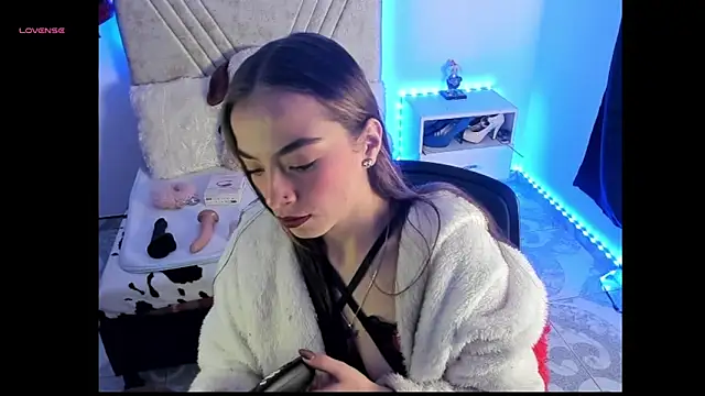 Mia Victoria22 online show from April 24, 3:41 am