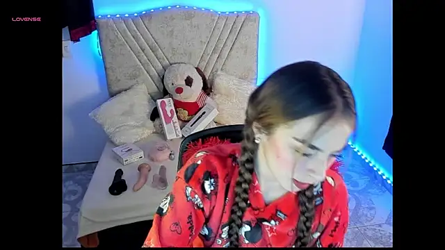 Mia Victoria22 online show from May 15, 2:42 am