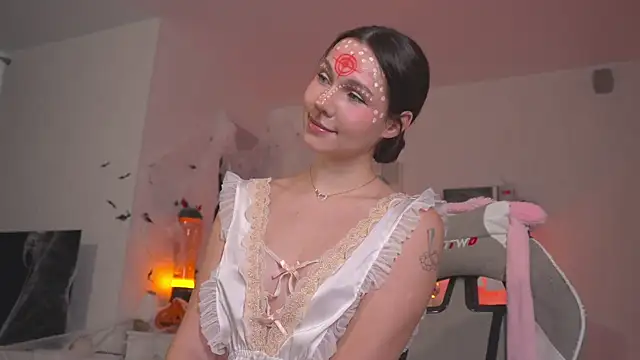 Snapshot of kategoodgirl chatting on October 25, 9:19 am kategoodgirl online show from October 25, 9:19 am