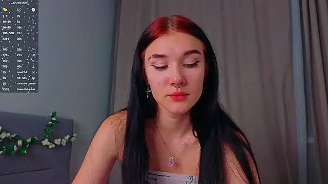 JenniferSullivan online show from October 6, 9:15 pm