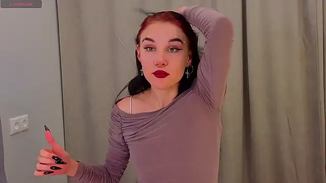 JenniferSullivan online show from September 24, 10:05 pm