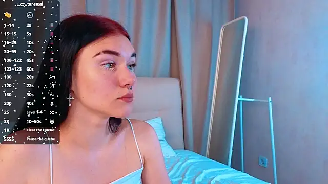 JenniferSullivan online show from September 13, 10:32 pm