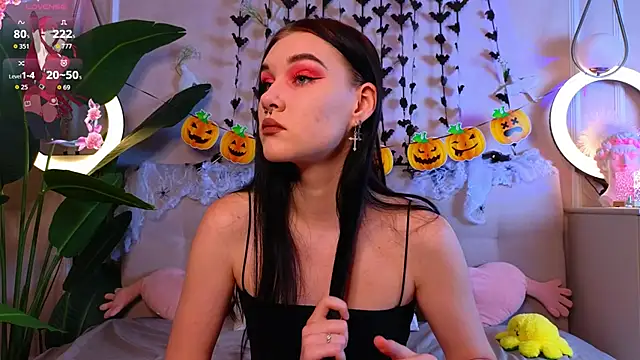 JenniferSullivan online show from November 1, 9:30 pm