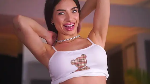 Snapshot of LalaRoze chatting on December 15, 7:52 pm LalaRoze online show from December 15, 7:52 pm