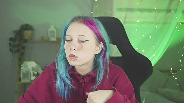 Snapshot of SakuraBliss chatting on November 25, 7:58 pm SakuraBliss online show from November 25, 7:58 pm