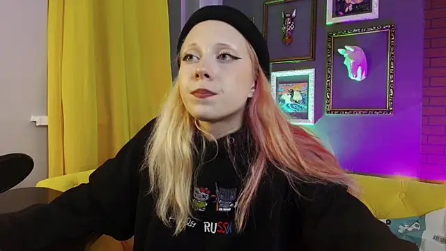 Snapshot of SakuraBliss chatting on October 27, 5:47 pm SakuraBliss online show from October 27, 5:47 pm