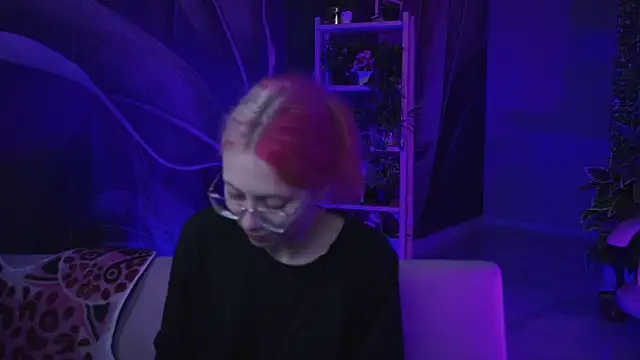 SakuraBliss online show from October 3, 3:13 pm