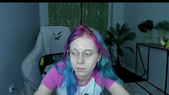 Snapshot of SakuraBliss chatting on November 11, 4:57 pm SakuraBliss online show from November 11, 4:57 pm