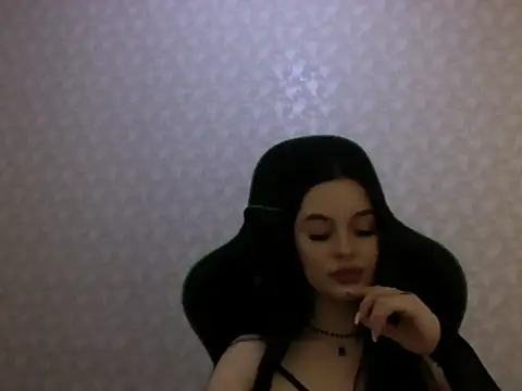 Snapshot of Lulii24 chatting on May 13, 12:17 am Lulii24 online show from May 13, 12:17 am