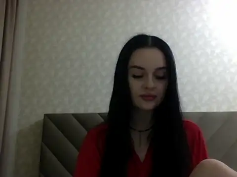 Snapshot of Lulii24 chatting on February 5, 1:01 am Lulii24 online show from February 5, 1:01 am