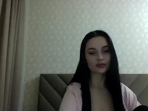 Snapshot of Lulii24 chatting on October 25, 9:37 pm Lulii24 online show from October 25, 9:37 pm