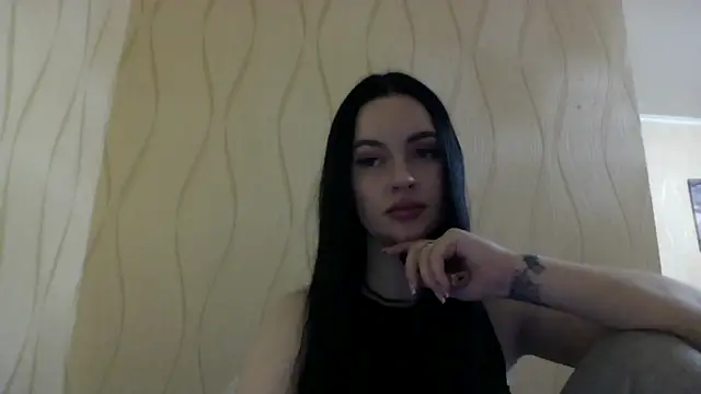 Snapshot of Lulii24 chatting on January 8, 6:25 pm Lulii24 online show from January 8, 6:25 pm