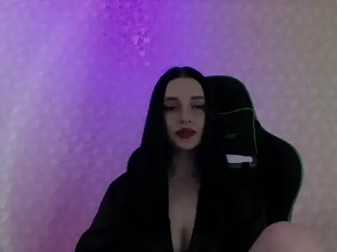 Snapshot of Lulii24 chatting on July 21, 12:57 am Lulii24 online show from July 21, 12:57 am
