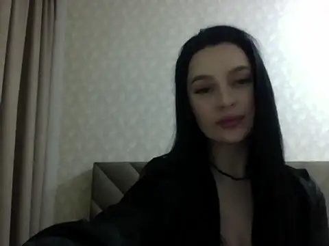 Snapshot of Lulii24 chatting on February 8, 11:24 pm Lulii24 online show from February 8, 11:24 pm