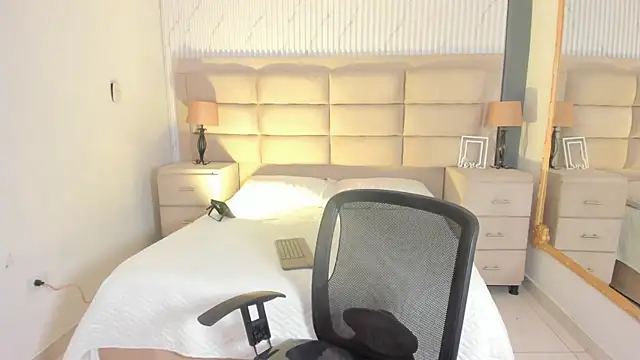 Snapshot of AdharaSweet1_ chatting on March 1, 7:30 am AdharaSweet1 online show from March 1, 7:30 am