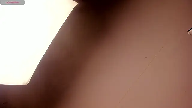 Snapshot of MadisonAnngel chatting on December 4, 7:57 pm MadisonAnngel online show from December 4, 7:57 pm