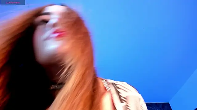 Snapshot of MadisonAnngel chatting on November 18, 8:23 pm MadisonAnngel online show from November 18, 8:23 pm