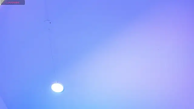 Snapshot of MadisonAnngel chatting on November 7, 8:02 pm MadisonAnngel online show from November 7, 8:02 pm