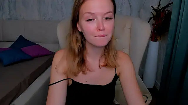 LaurennHill online show from September 26, 12:28 am
