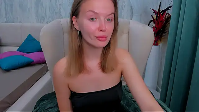 LaurennHill online show from September 20, 12:26 am