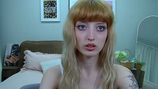 MistyMarlo online show from April 18, 8:09 pm