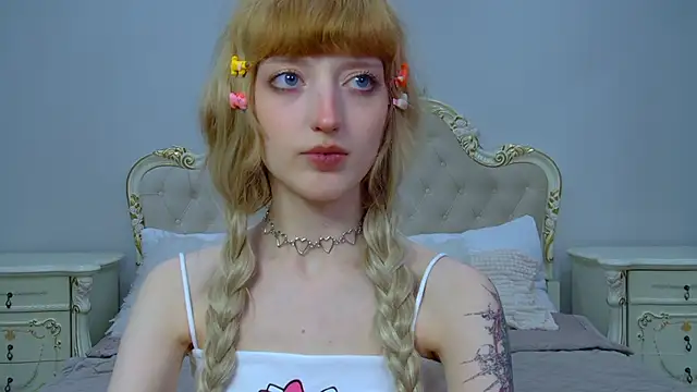 MistyMarlo online show from April 19, 5:14 pm